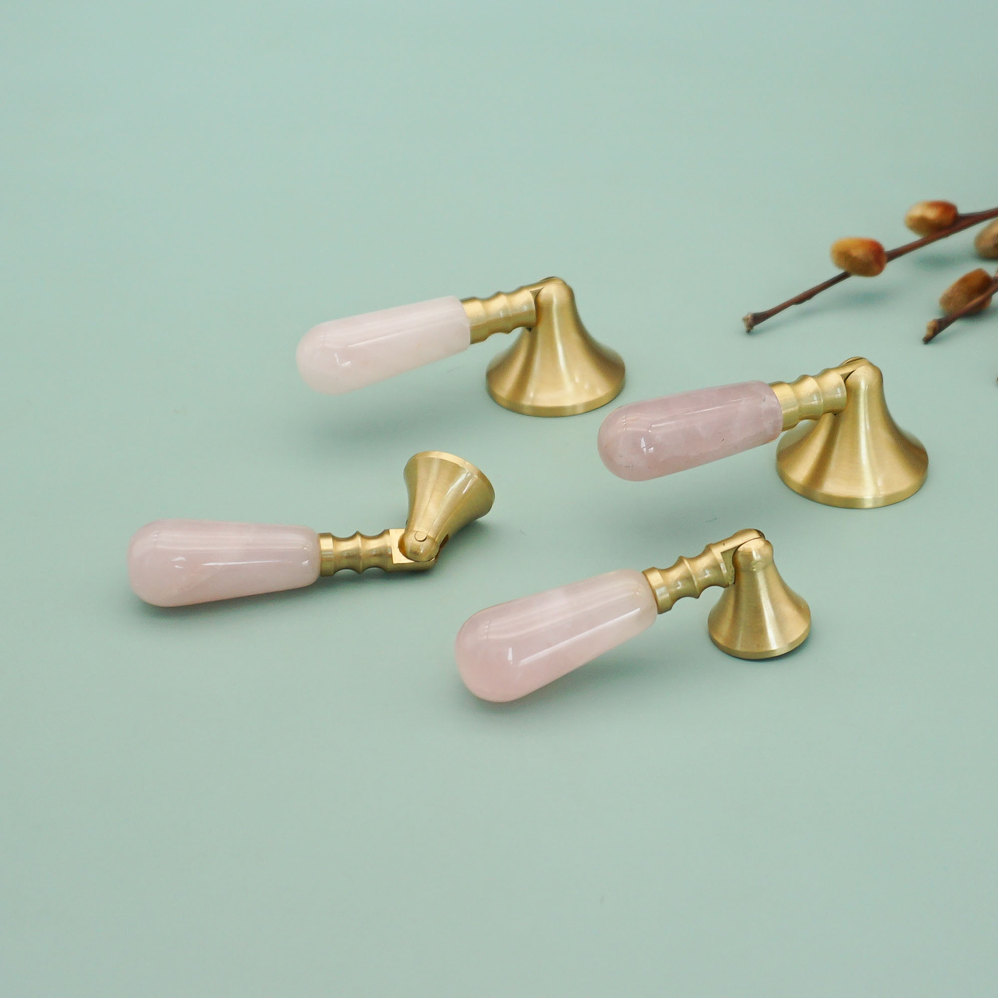 Pink Crystal + Brass Door Knob - Furniture Hardware Drop Pulls recension och pris