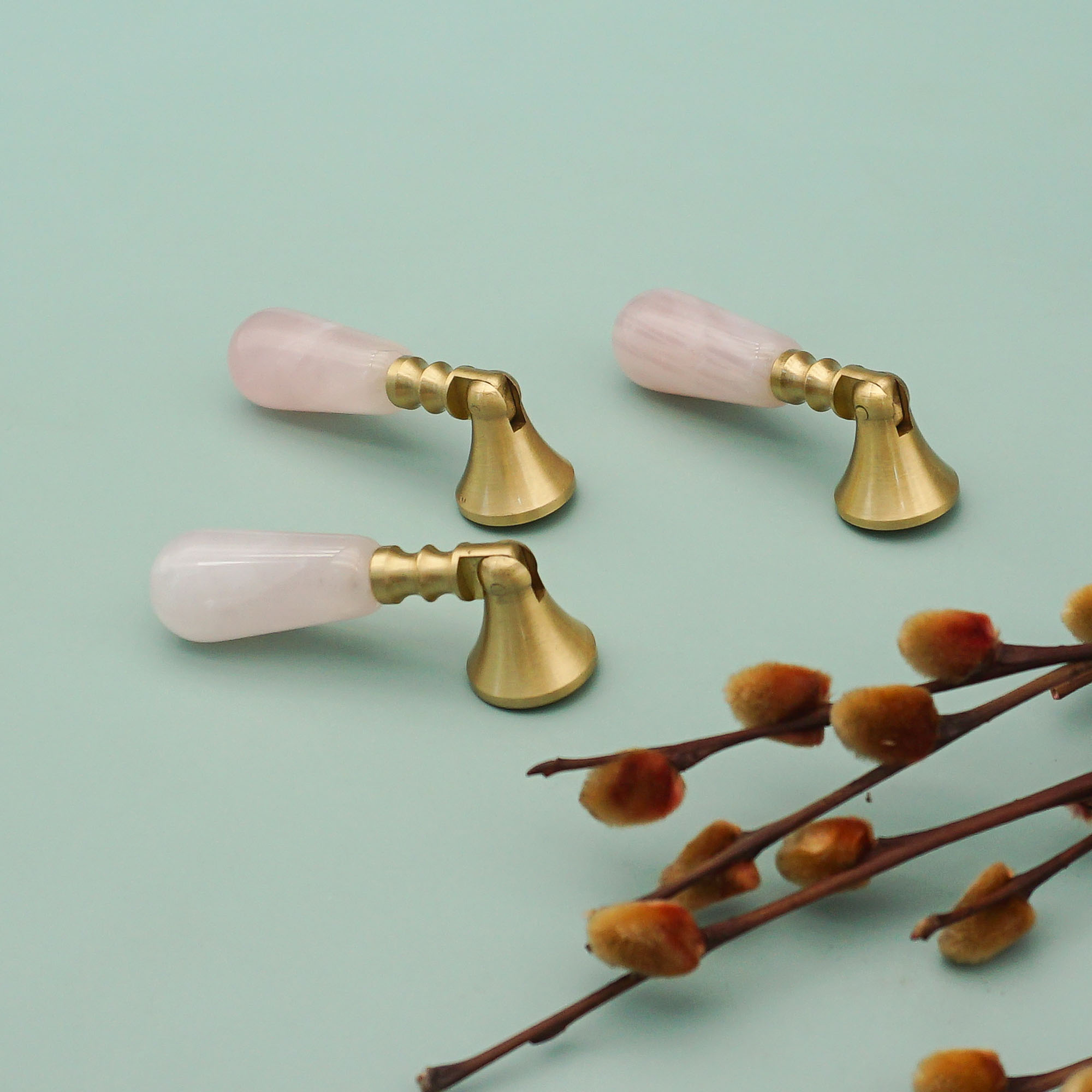 Pink Crystal + Brass Door Knob - Furniture Hardware Drop Pulls recension och pris
