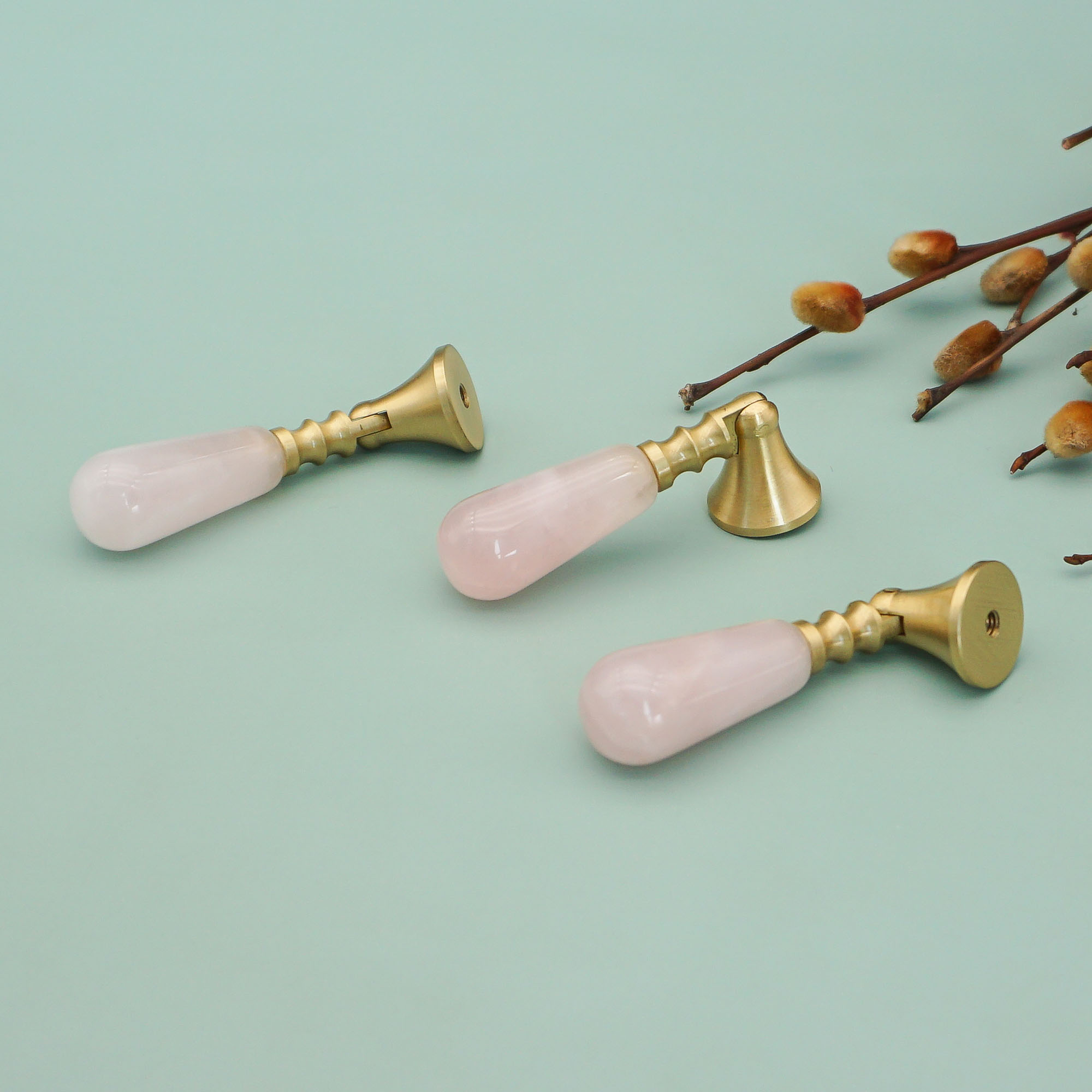 Pink Crystal + Brass Door Knob - Furniture Hardware Drop Pulls recension och pris